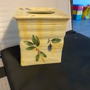 Covington Design Tissue Box Cover